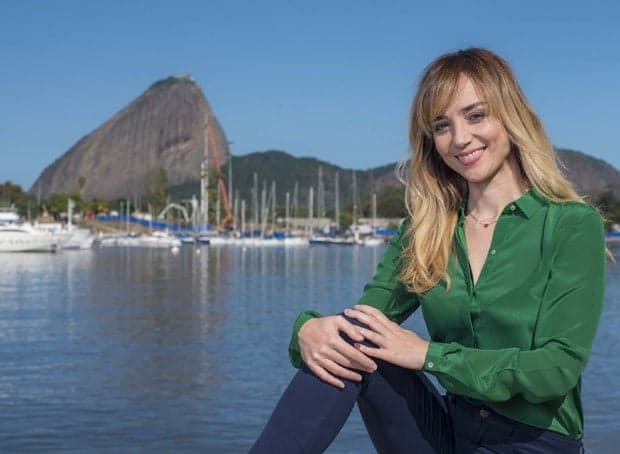 Simone Spoladore abandona sexo e nudez e vira "recatada e do lar" na Globo