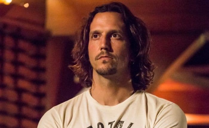 Vladimir Brichta revela clima nos bastidores de "Rock Story": "uma união"