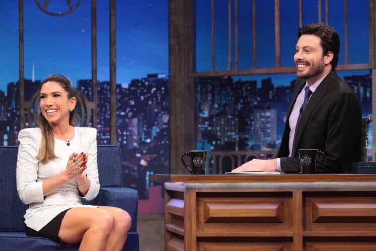 Apresentador do "The Noite" demite Patricia Abravanel; confira o vídeo