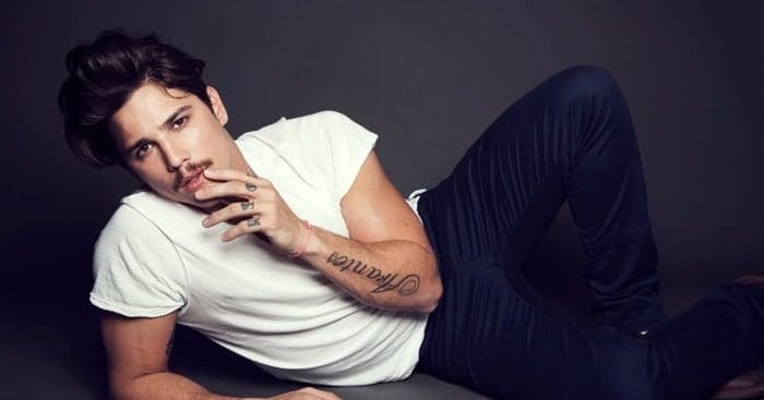 Rômulo Neto relembra término de namoro com Cleo Pires e faz desabafo