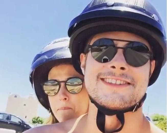 Rafael Vitti publica foto ao lado de Tatá Werneck e dispara: "família"