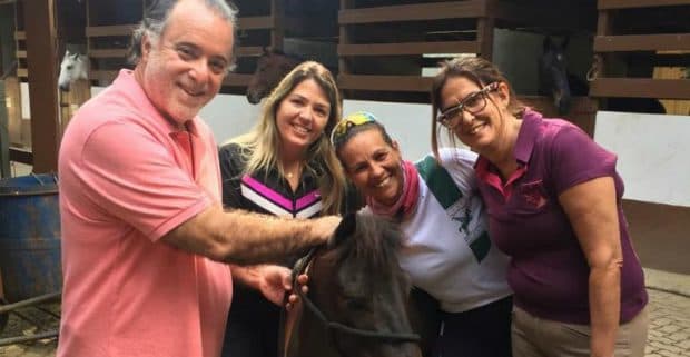 Tony Ramos está fazendo aula de hipismo para novo personagem na TV