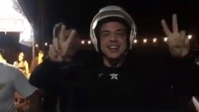 Wesley Safadão quase perde show e usa moto para não se atrasar