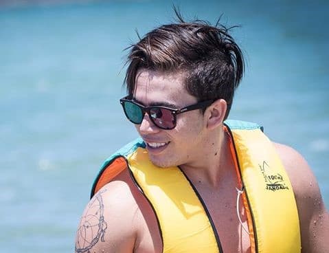 Whindersson Nunes é comparado à protagonista de "A Força do Querer" em foto sensual