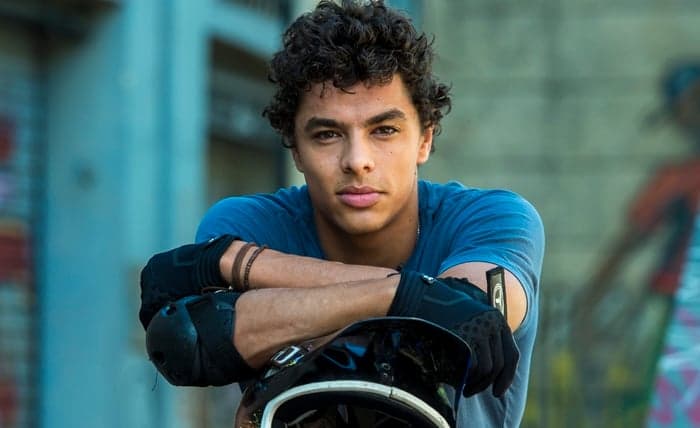 "Malhação": Tato tem alucinação e sofre acidente