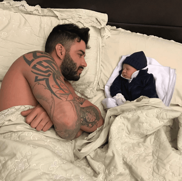 Gusttavo Lima se divide entre shows e o filho, Gabriel, e desabafa: "Não durmo"