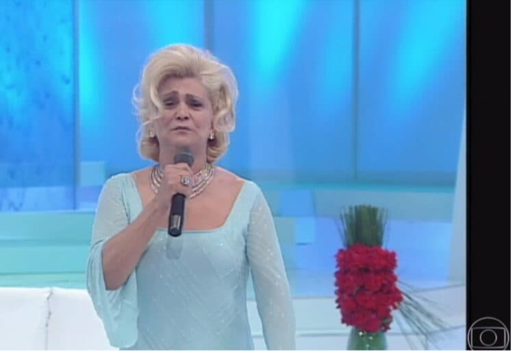 Hebe volta a ser "homenageada" na Globo e chama a atenção da web