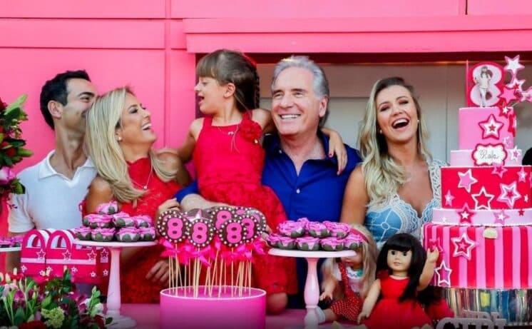 Rafaela Justus se diverte com padrasto em aniversário