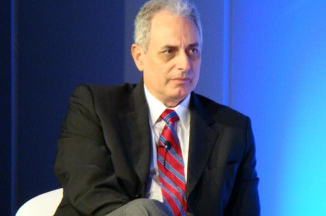 Após ataques racistas, William Waack deve ser substituído por jornalista negro na Globo
