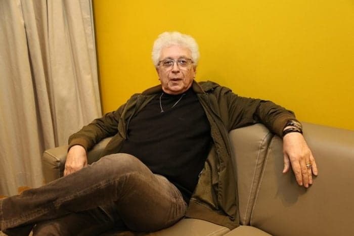 Após ter novela adiada na Globo, Aguinaldo Silva muda o visual