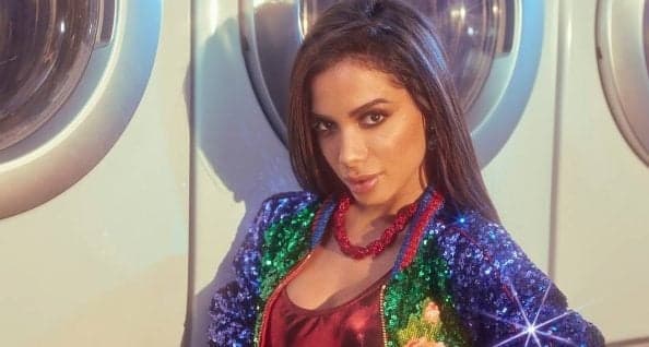 Anitta dispensa gravidez: "não tenho a necessidade de ter uma criança dentro de mim"