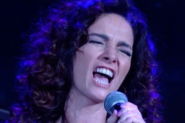 Eliminada, Claudia Ohana se revolta e detona jurados do PopStar: “São cruéis”