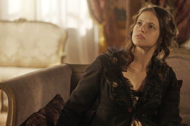 Interpretando amante em "Novo Mundo", Agatha Moreira defende personagem