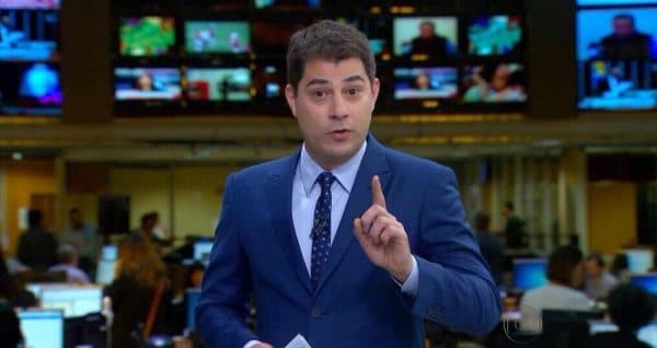 Vaza conversa de Evaristo Costa falando sobre sua saída da Globo