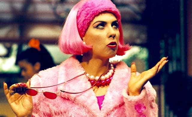 Atriz volta a interpretar Penélope do "Castelo Rá Tim Bum" após 20 anos; assista