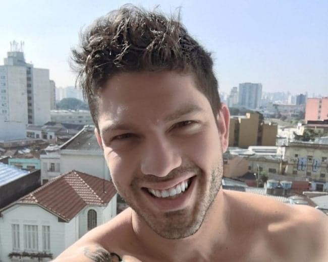 Ex-BBB barra presença de Emilly e Mayla em festa