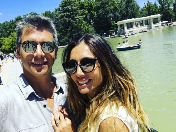 Sem os quatro filhos, Márcio Garcia curte nova lua de mel com a esposa