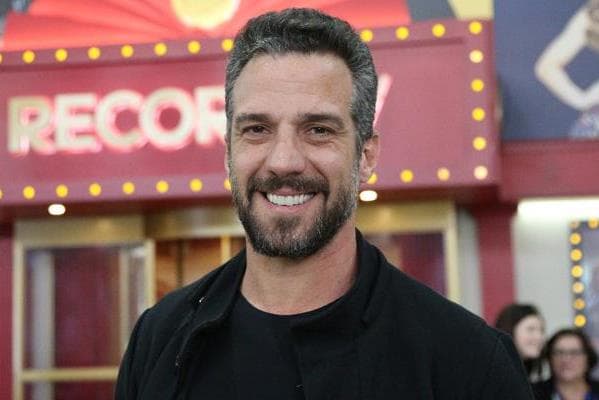 Carlos Bonow fala da expectativa para o "Dancing Brasil" e dispara: "Renascendo na carreira"