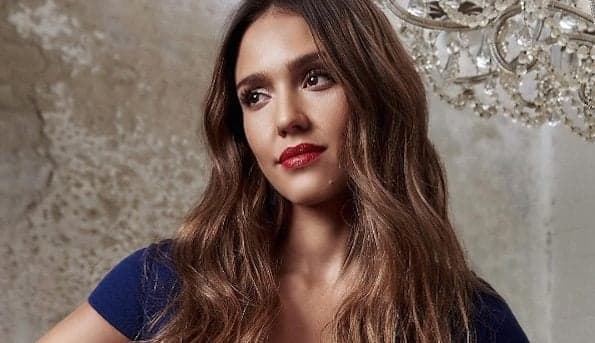 Mãe de duas meninas e aos 36 anos, atriz anuncia terceira gravidez