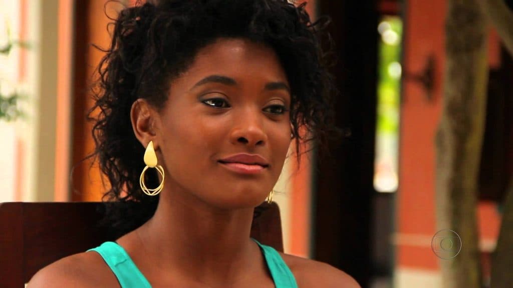 Erika Januza fala sobre a lei do retorno e convite para a novela: "Chorei horrores, emocionadíssima"