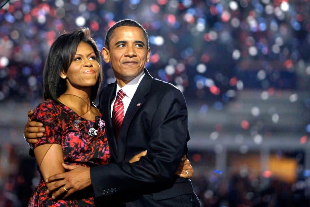 Após 24 anos, casamento de Barack Obama chega ao fim; ex-mulher receberá bolada