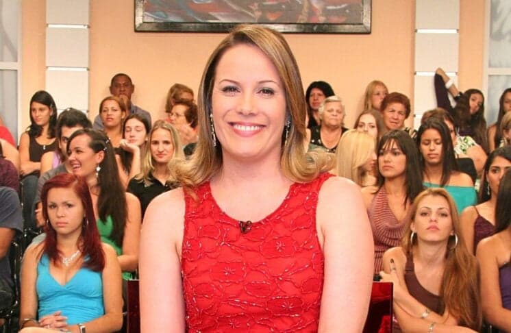 8 anos depois veja como está Regina Volpato, a apresentadora do "Casos de Família" do SBT