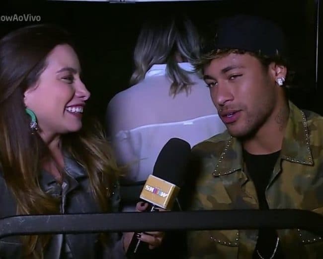 Tímido, Neymar diz que não gosta de se ver na TV: "Vergonha"