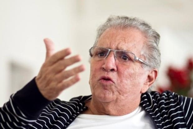 Noiva de Carlos Alberto de Nóbrega bate o pé e proíbe festão de casamento dado por Rodrigo Faro