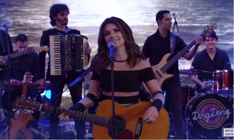 "Domingão do Faustão": Paula Fernandes faz a "sincerona" e fala sobre traição que sofreu