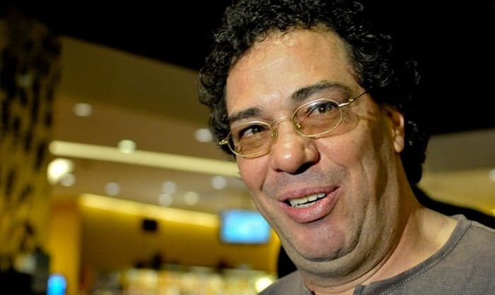 Casagrande dorme em transmissão do jogo da seleção e internet não perdoa