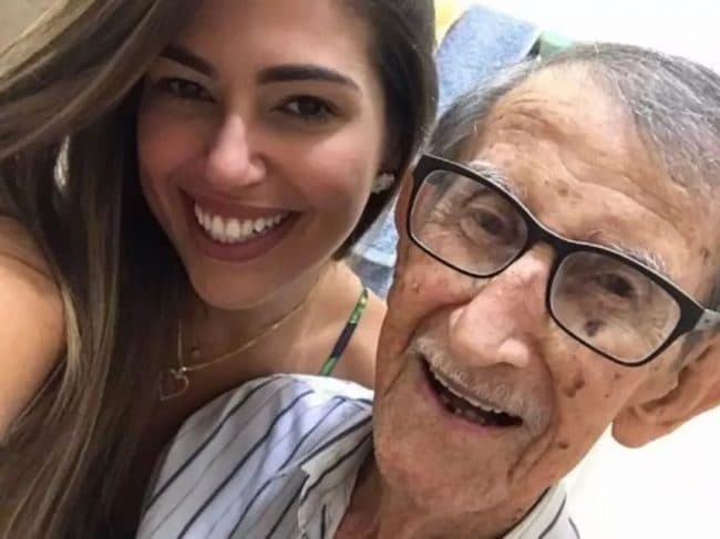 Ex-BBB Vivian Amorim anuncia morte do avô e faz desabafo na web: "Impossível explicar a dor"