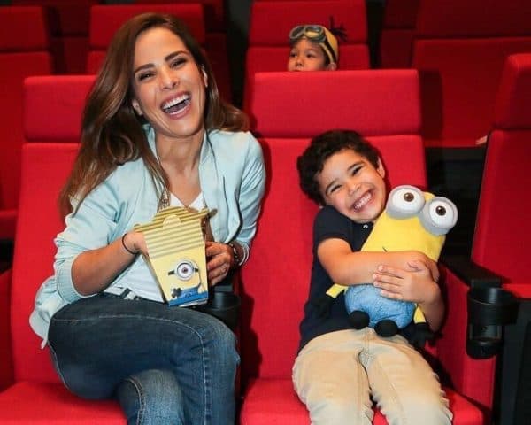 Wanessa diz que ainda amamenta o filho de 3 anos: "Errado"