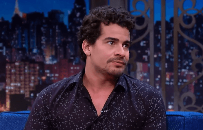 Thiago Martins diz que não gosta de ser chamado de "protagonista" e fala sobre fim de namoro com Paloma Bernardi