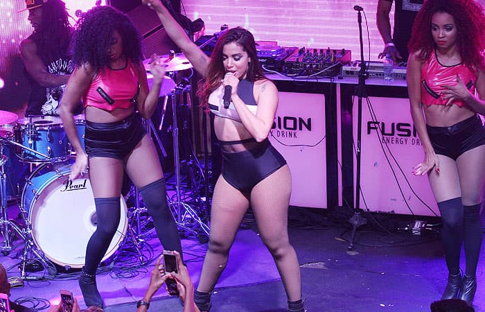 Vacas do "Globo Rural" são trocadas por Anitta e cantora se manifesta