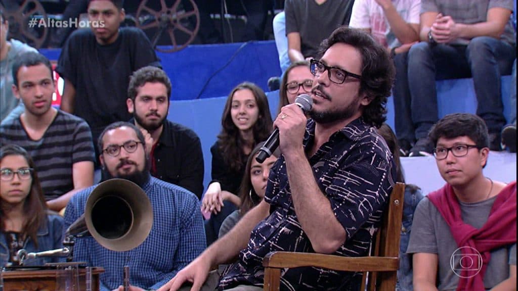Ator revela que não dorme por acúmulo de trabalho na Globo