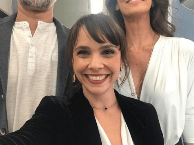 Débora Falabella ironiza sua altura em selfie com Joyce e Eugênio