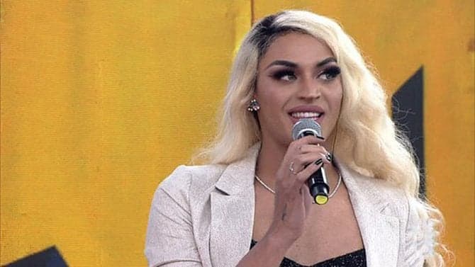 Sucesso absoluto, Pabllo Vittar é um dos assuntos mais falados ao participar do "Encontro"