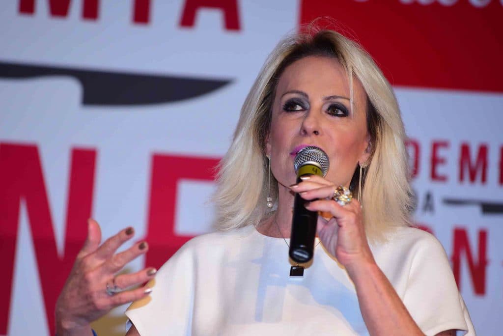 Ana Maria Braga declara que a bateria para apresentar o "Mais Você" acabou