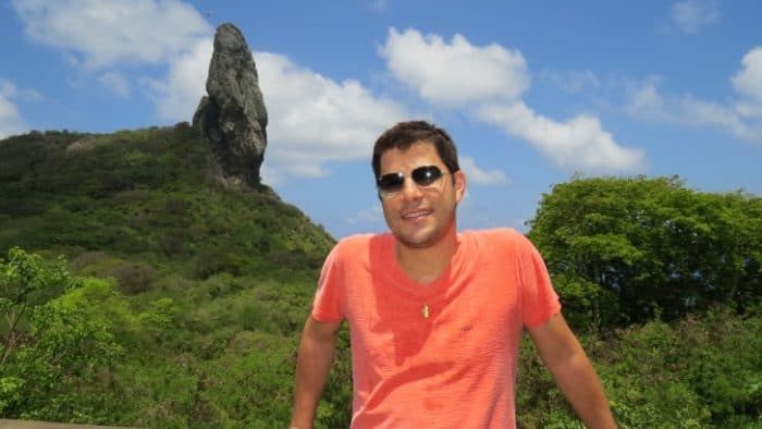 Evaristo Costa revela que está com contrato fechado e desperta rumores