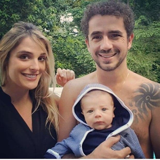Arrependimento? Mulher de apresentador da Globo desabafa após excluir marido do Carnaval