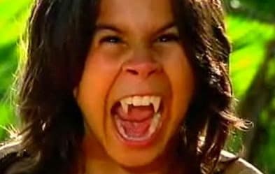Menino lobo de "Os Mutantes" surge irreconhecível 9 anos após novela; veja