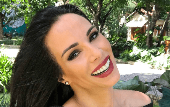 Ana Furtado cansa de ser morena e muda o visual