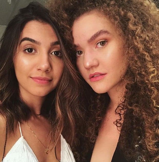 Vitória, da dupla Anavitória, abre o jogo sobre vida íntima e fala sobre bigodinho: "Estou cultivando um".