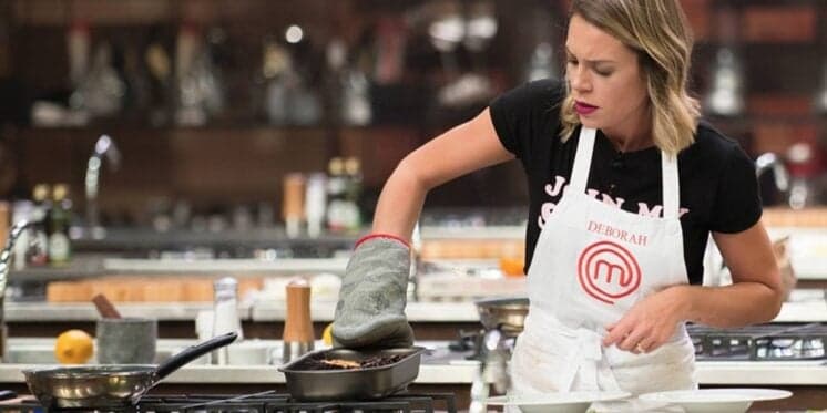 Farofas de Deborah na final do "Masterchef" viram memes na web