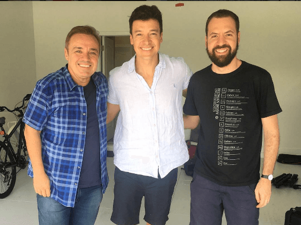 Diretor do Gugu não iria junto caso apresentador vá para o SBT