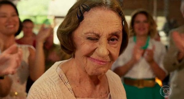 Laura Cardoso, aos 90 anos, fala sobre carreira e próxima novela