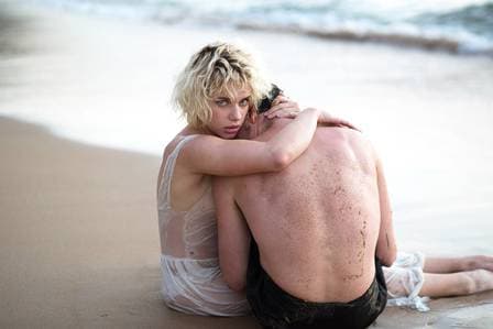 Os atores Bruna Linzmeyer e Jhonny Massaro (Foto: Gleeson Paulino/Revista “7a”/ Instagram)