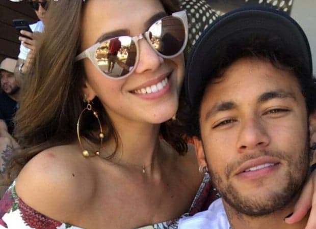 Neymar curte fotos de Bruna Marquezine na web e fãs especulam volta do casal