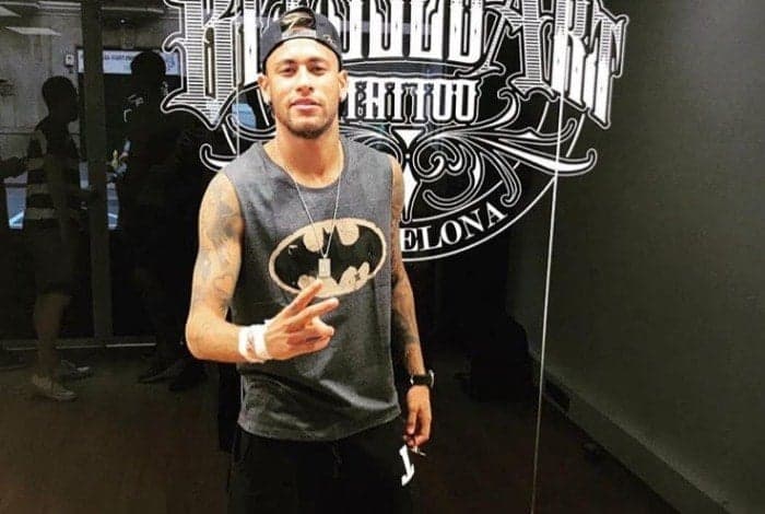 Neymar rebate críticas após mudar de time por quantia milionária