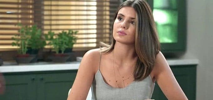 Veja Camila Queiroz grávida na reta final de Pega Pega